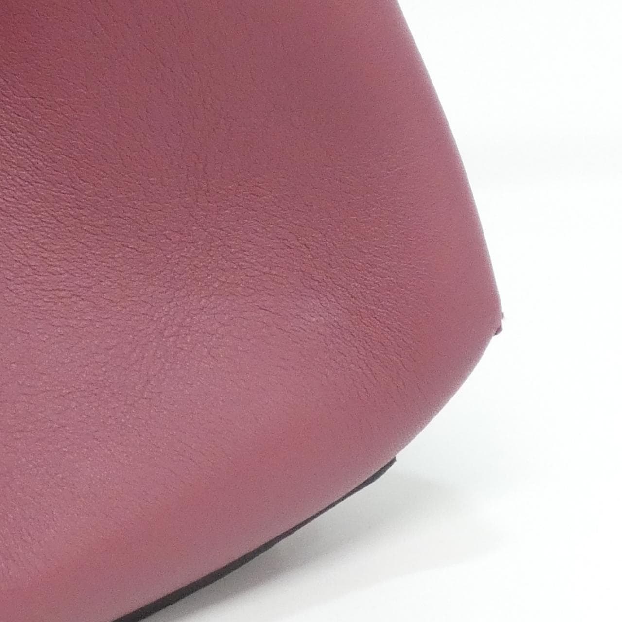 グッチ 453704 KU21N バッグ