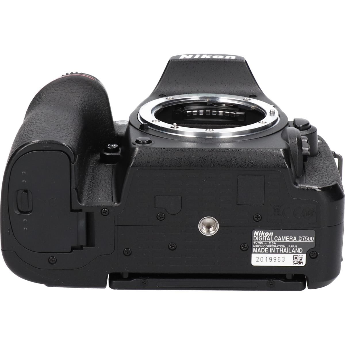 NIKON D7500