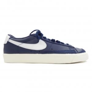 ナイキ NIKE スニーカー
