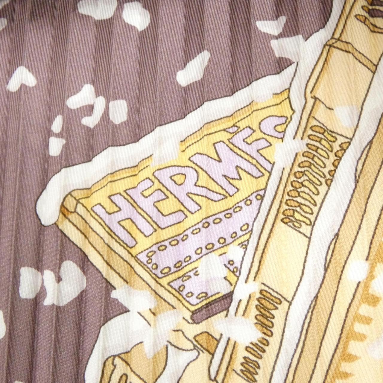 エルメス NOEL AU 24 FAUBOURG プリーツ スカーフ