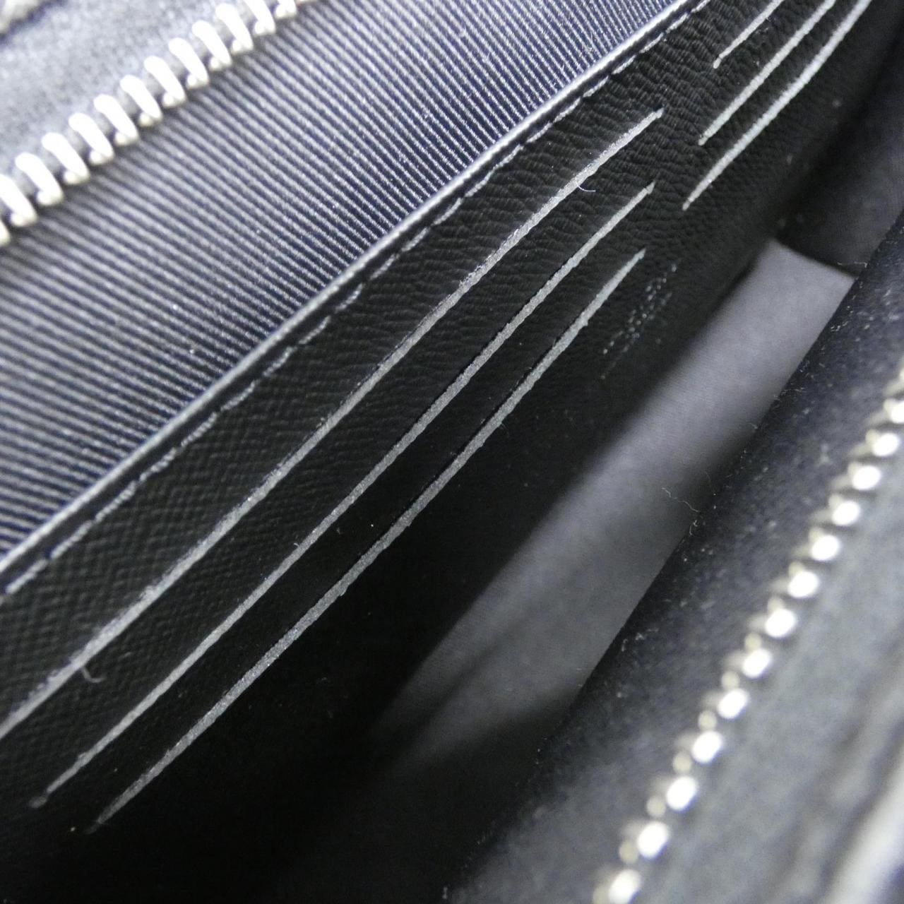 ルイヴィトン タイガ ポシェット ヴォワヤージュ MM M30547 バッグ