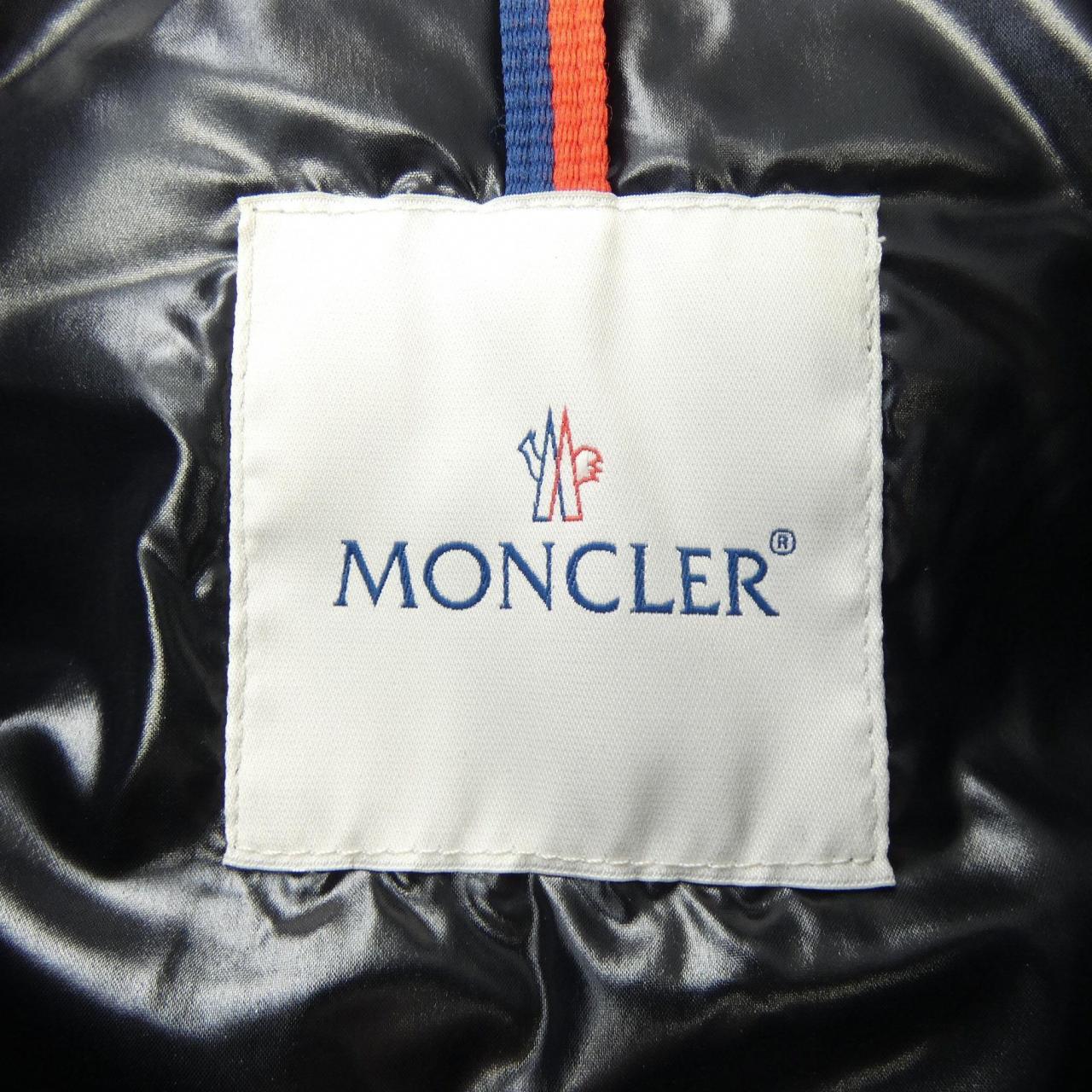 モンクレール MONCLER ダウンジャケット