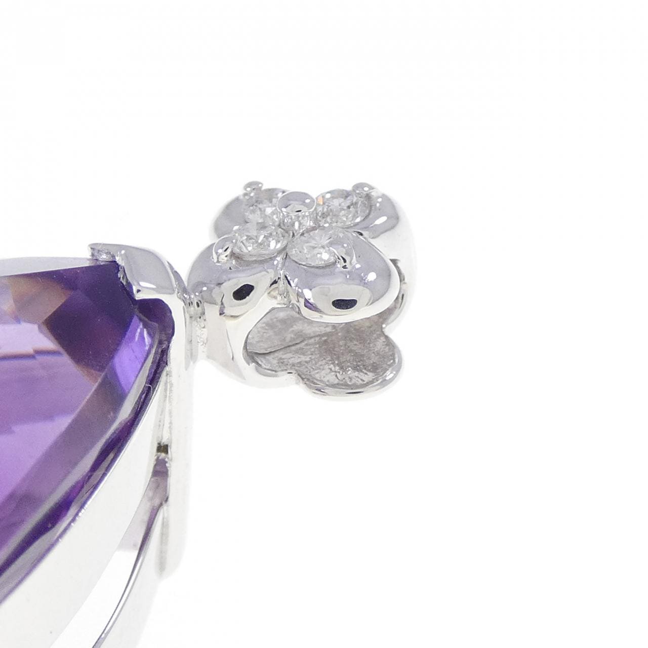 K18WG アメジスト ペンダント 27.95CT