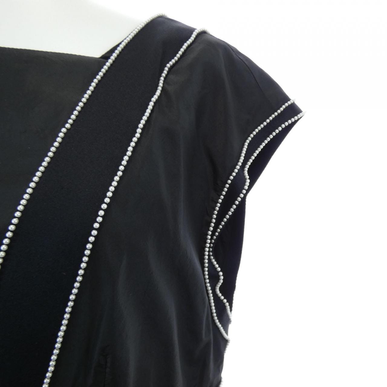 【ヴィンテージ】シャネル CHANEL P26833V17344 05A ワンピース