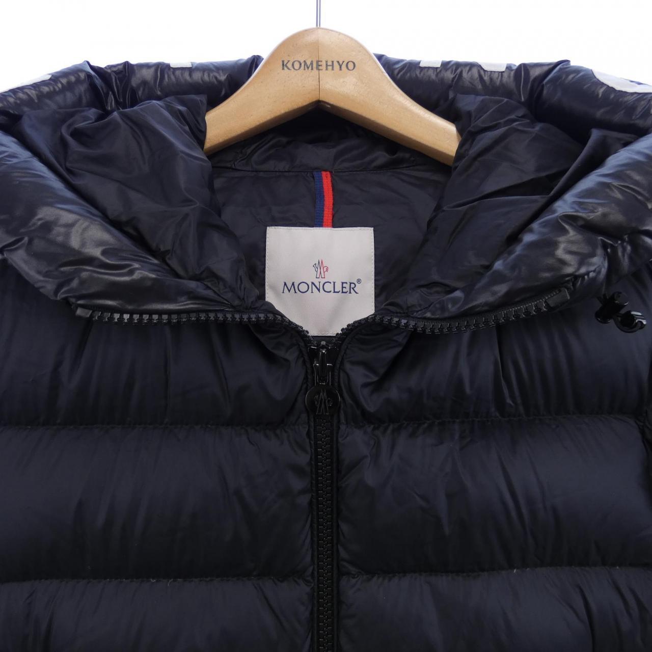 モンクレール MONCLER ダウンジャケット