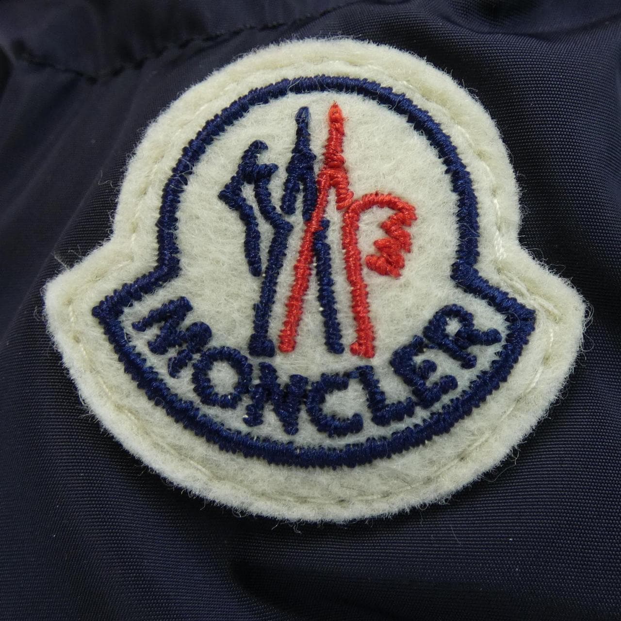 MONCLER AVOCETTE 羽绒服