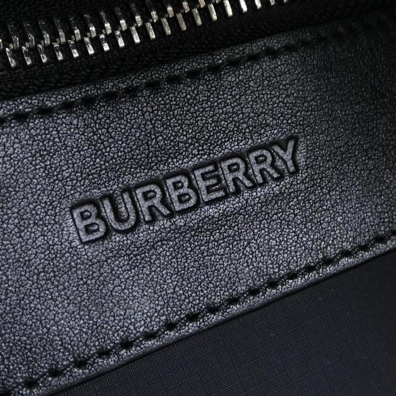 BURBERRY包