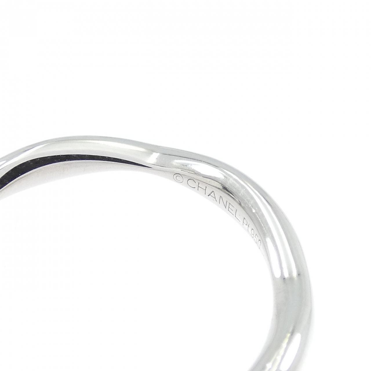 シャネル カメリア ハーフエタニティ リング