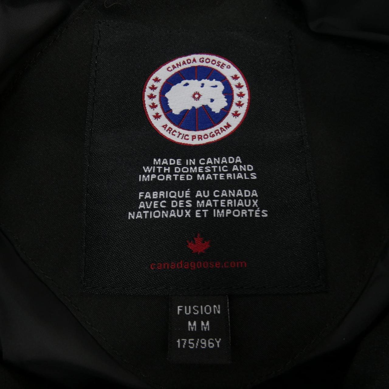 カナダグース CANADA GOOSE ダウンジャケット