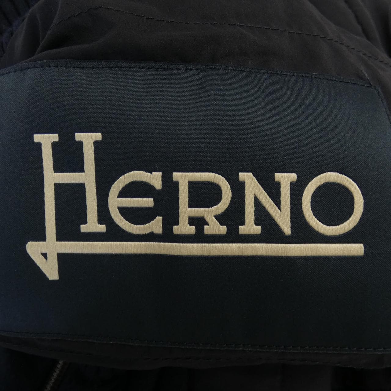 ヘルノ Herno ベスト