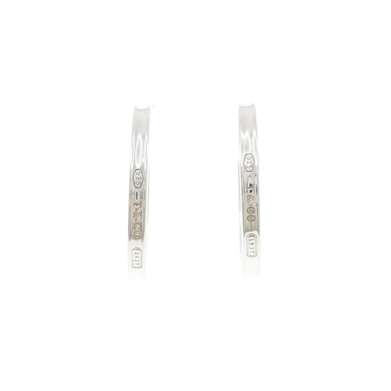 ティファニー 1837ナロー フープ ミディアム ピアス