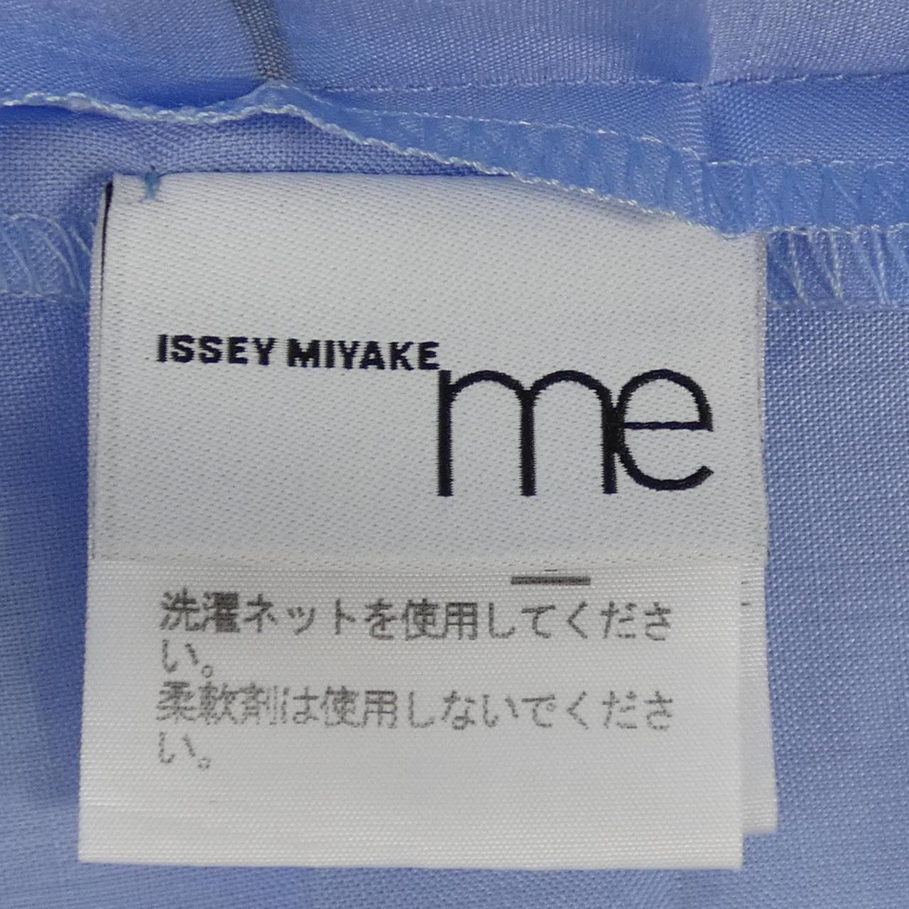 ミーイッセイミヤケ me ISSEY MIYAKE トップス