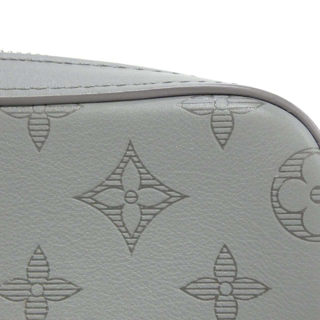 ルイヴィトン モノグラム シャドウ デュオ メッセンジャー M46104 ショルダーバッグ