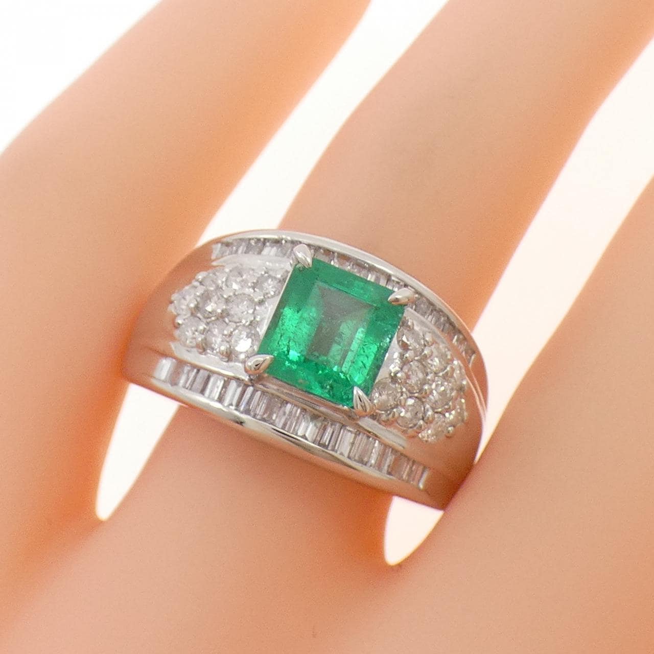 PT900 エメラルド リング 1.16CT