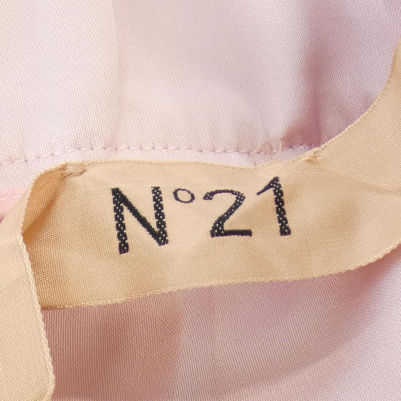 ヌメロヴェントゥーノ N°21 スカート