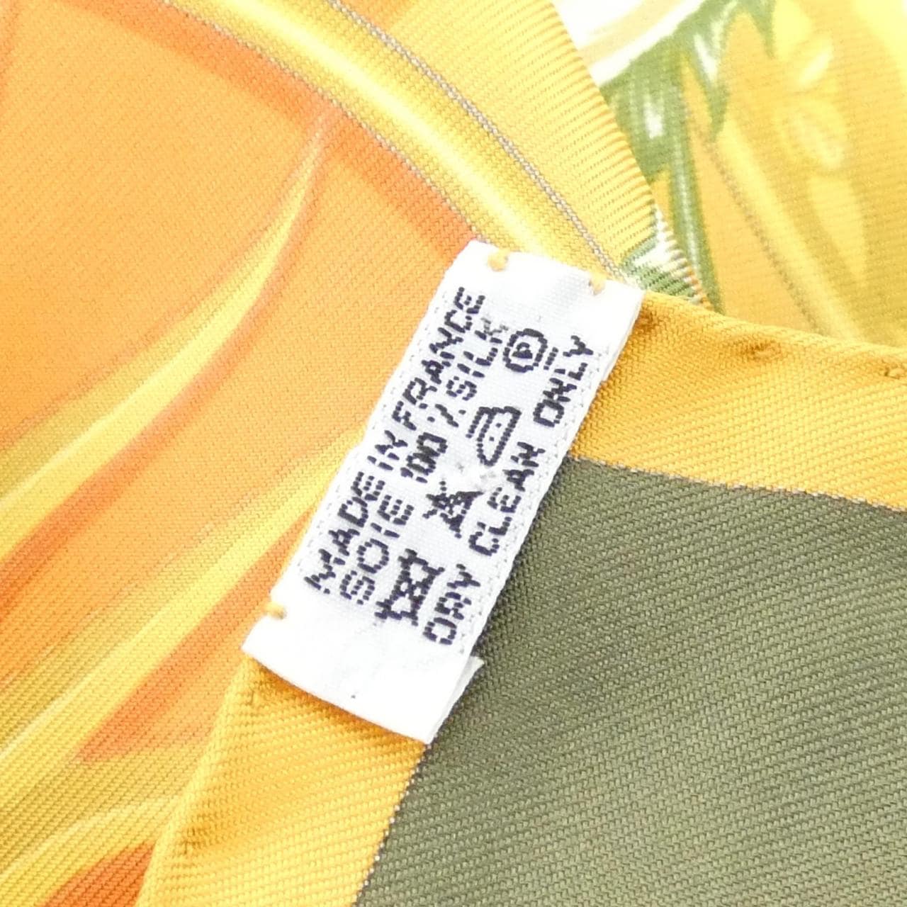 エルメス RYTHMES DU MONDE カレ スカーフ