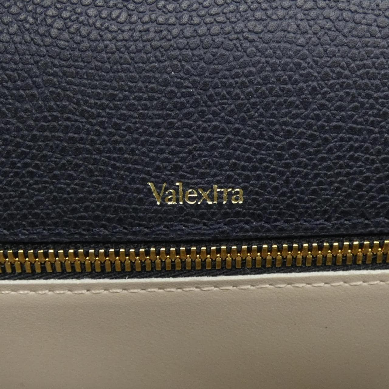 ヴァレクストラ VALEXTRA イジィデ ISIDE WBES0056028LOC99 BAG