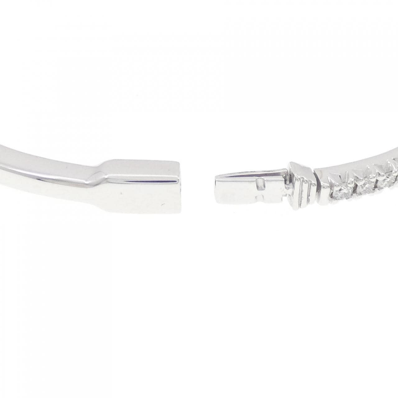 ティファニー メトロ ヒンジ バングル