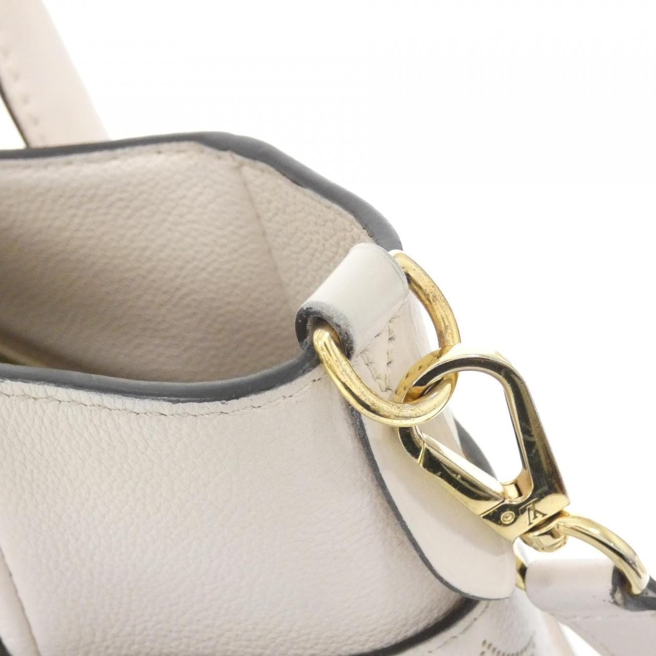 ルイヴィトン マヒナ オンマイサイド M55802 バッグ