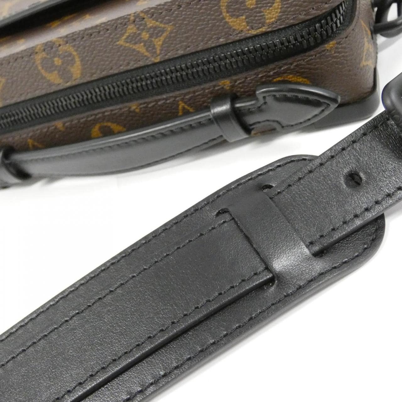 LOUIS VUITTON Monogram Macassar Handle Soft Trunk M45935 单肩包