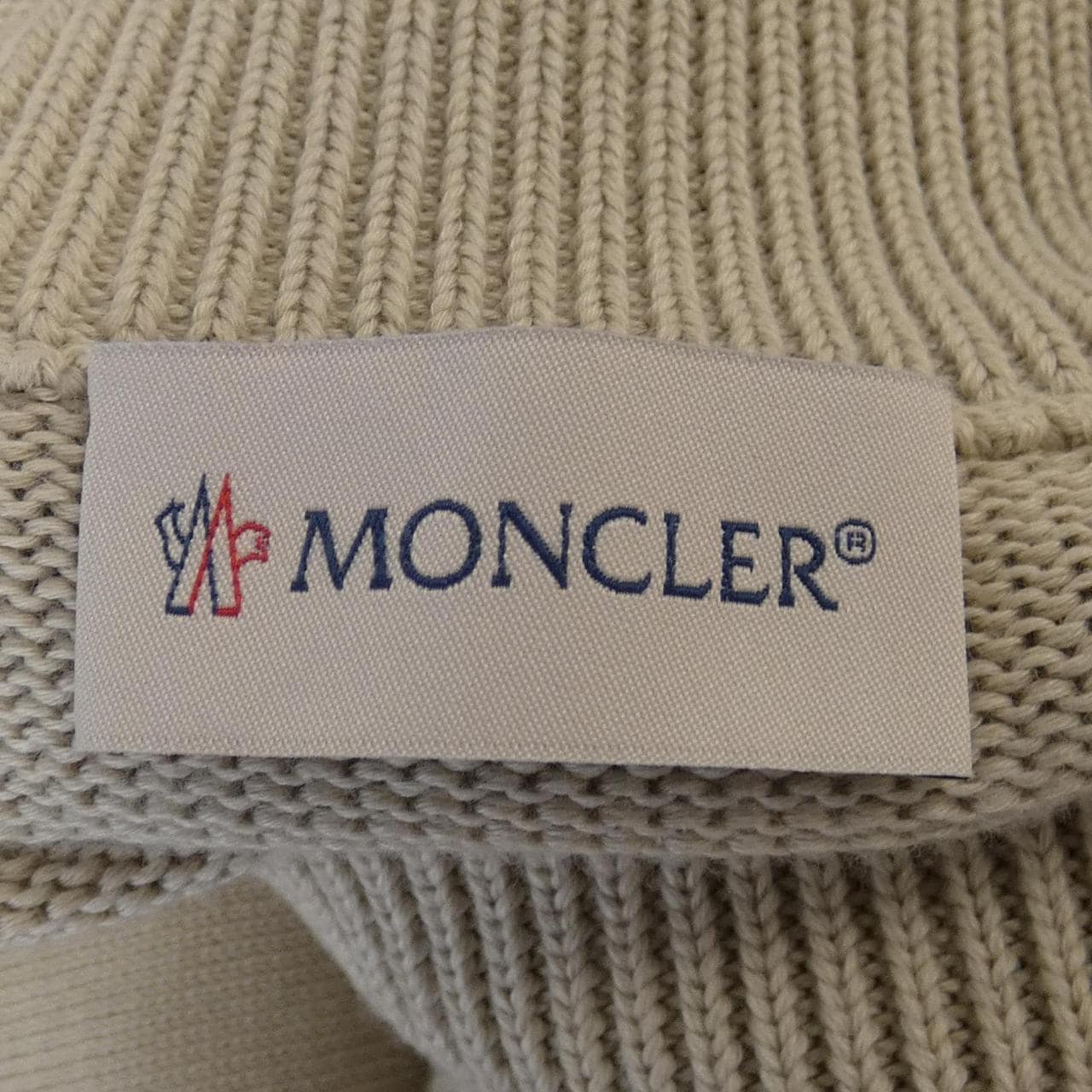 モンクレール MONCLER ダウンジャケット