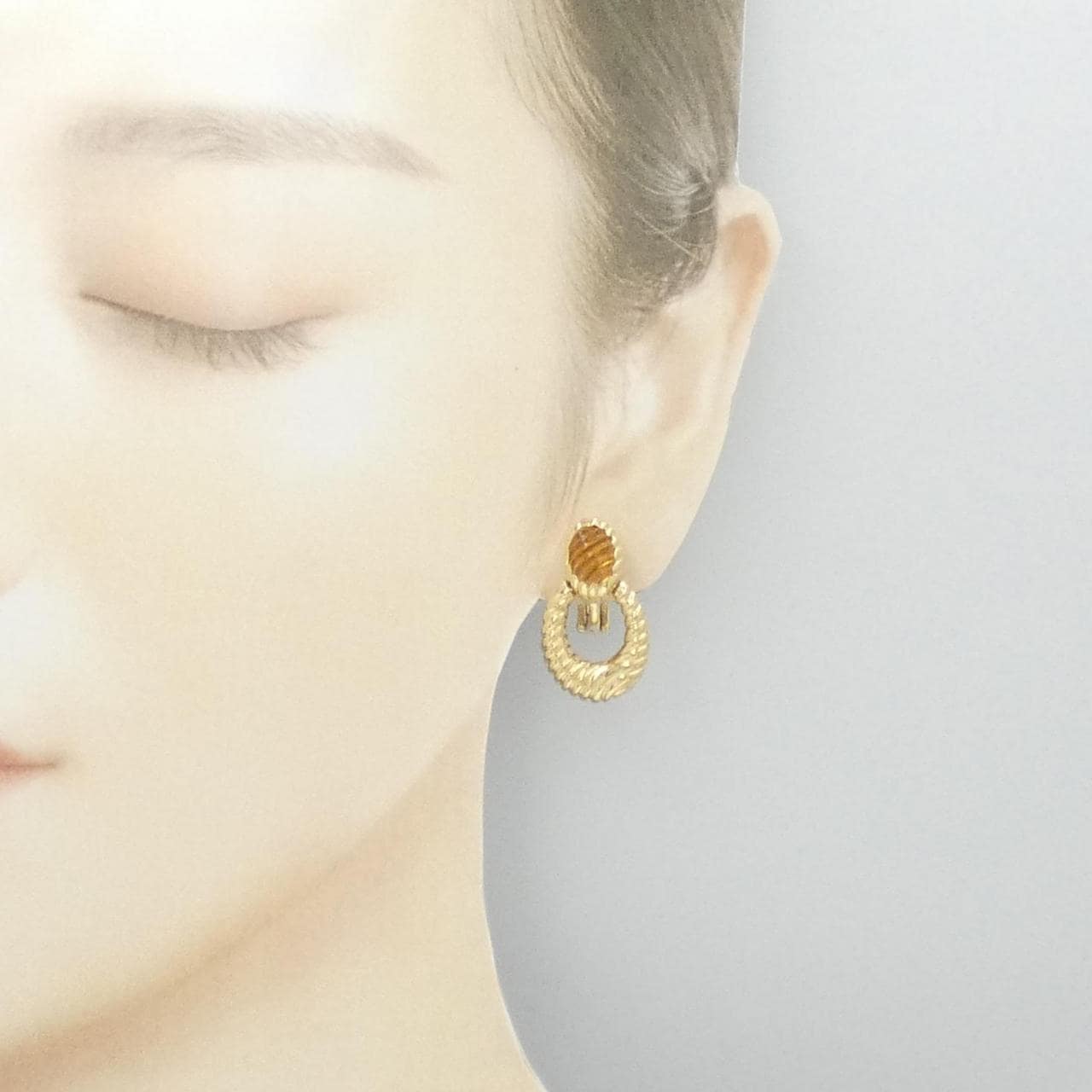 Boucheron黃水晶耳夹