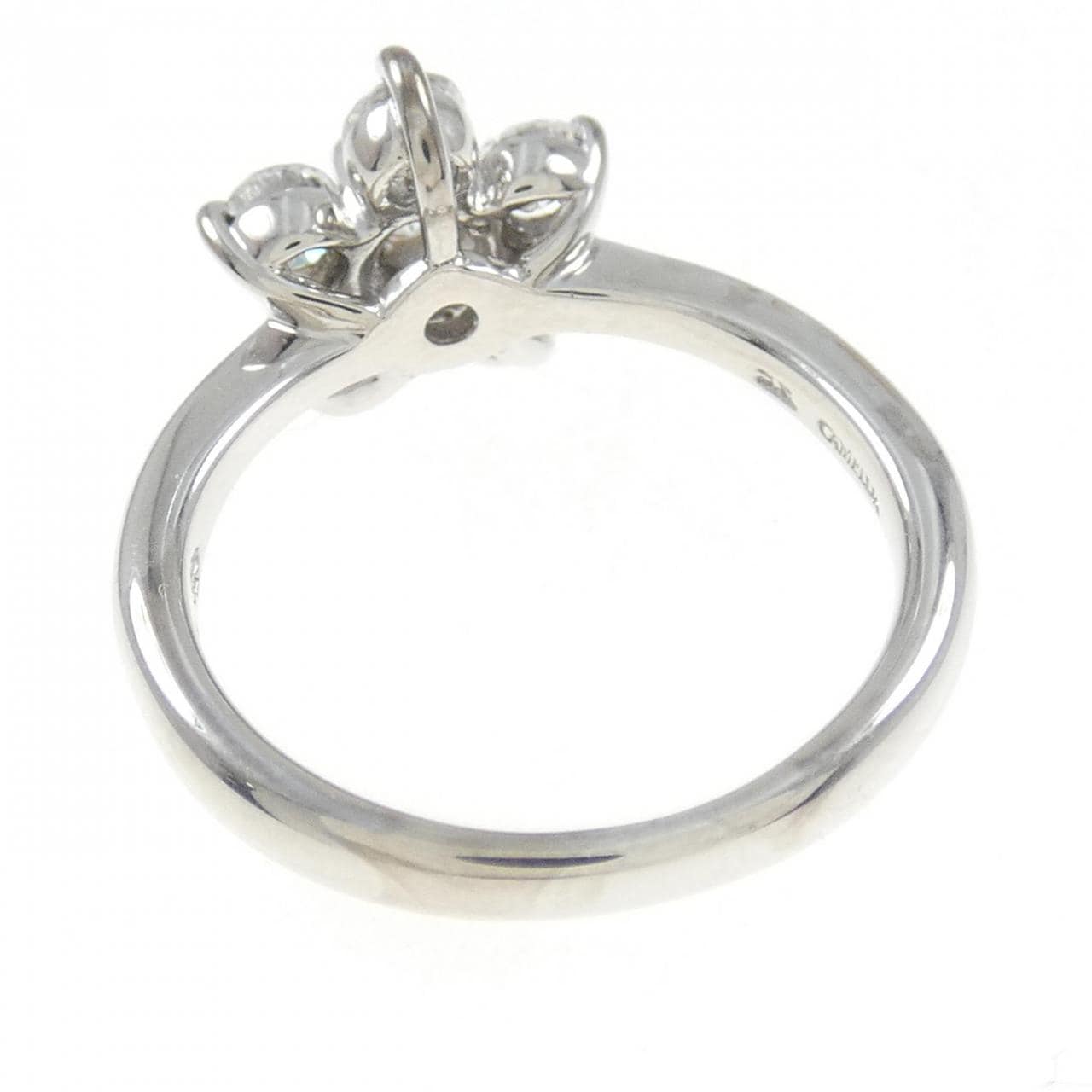 K18WG フラワー ダイヤモンド リング 0.72CT