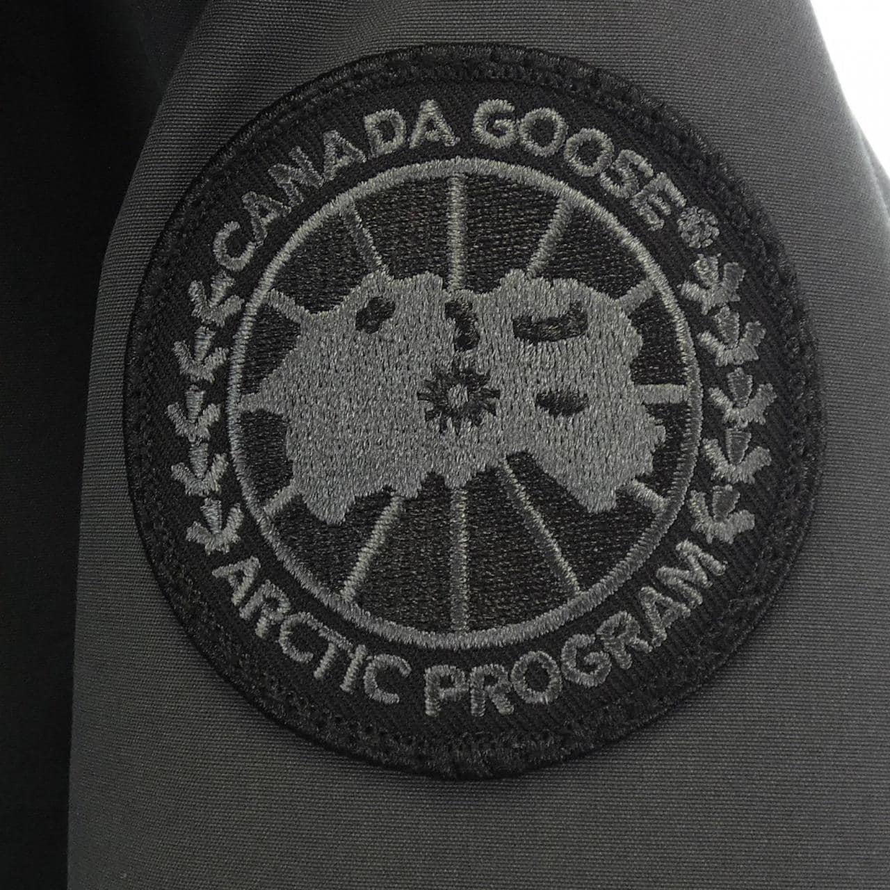 カナダグース CANADA GOOSE ダウンジャケット