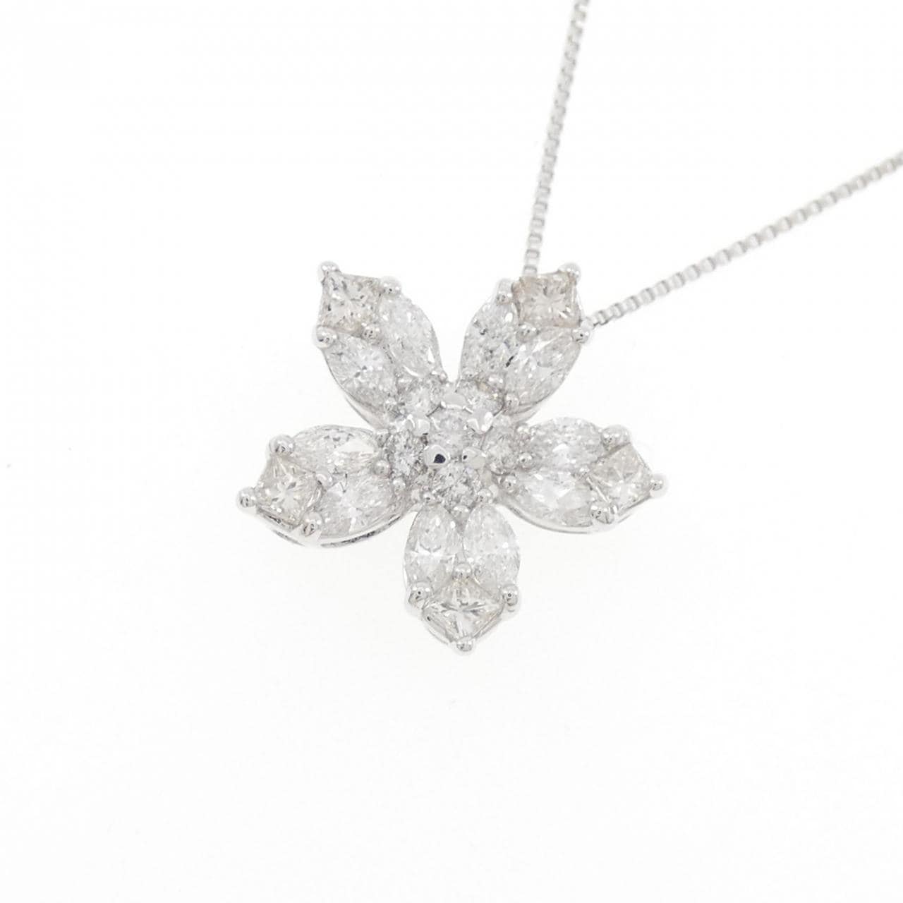 K18WG フラワー ダイヤモンド ネックレス 0.79CT
