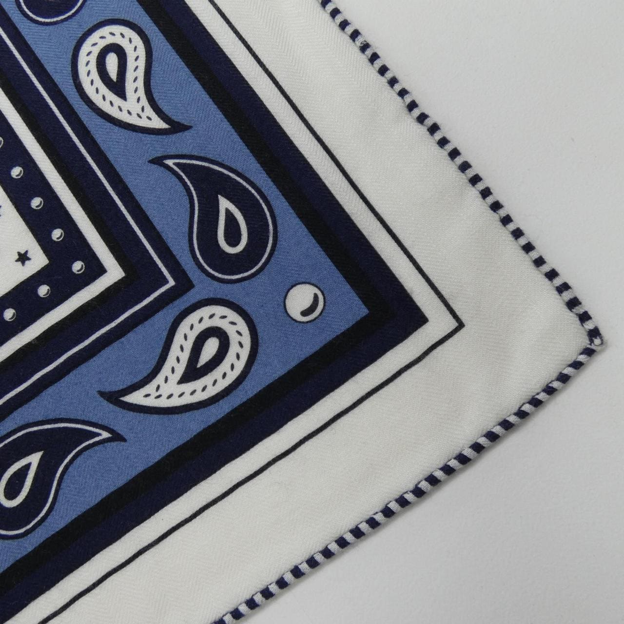 エルメス HERMES MORS A JOUETS BANDANA H244354S ショール