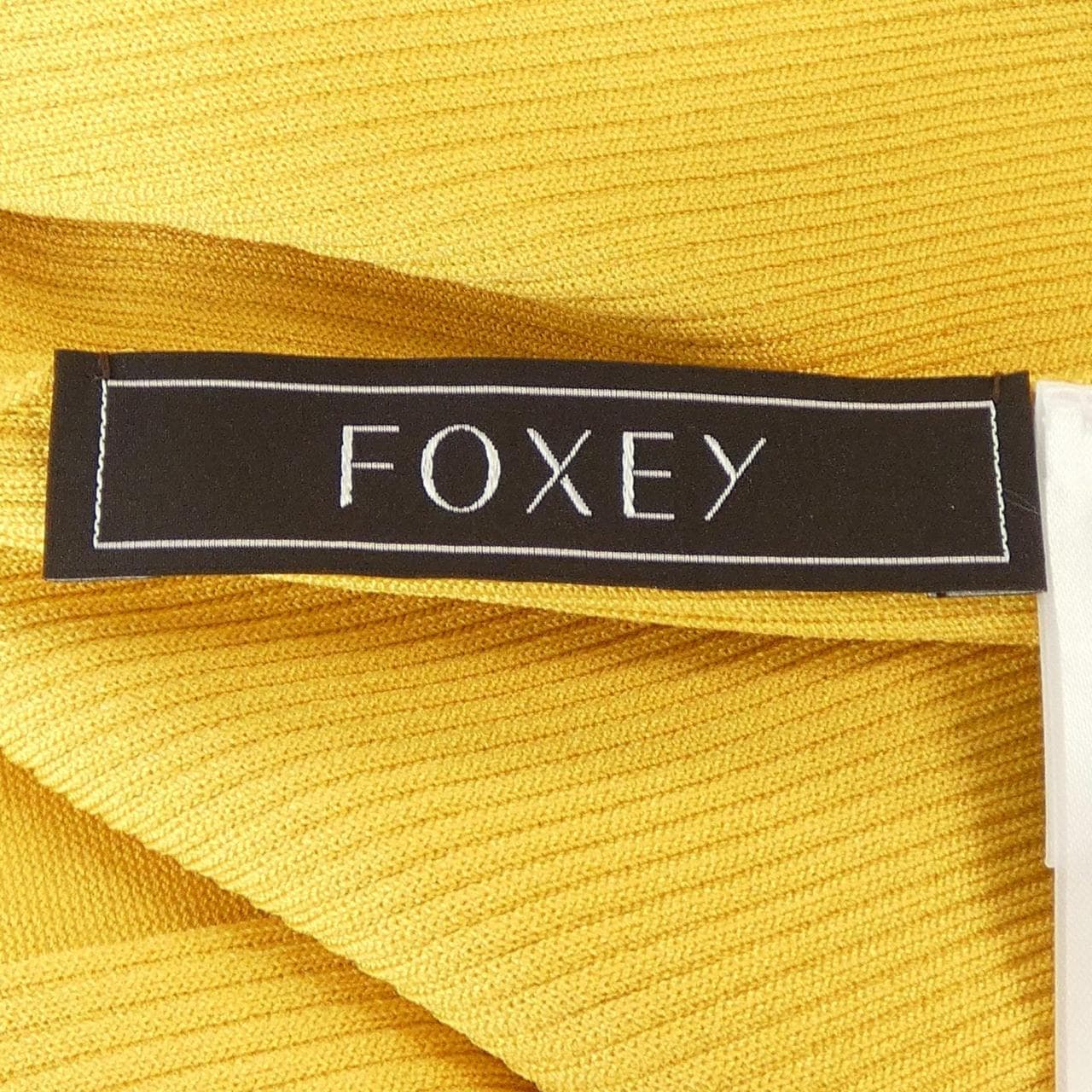 フォクシー FOXEY トップス