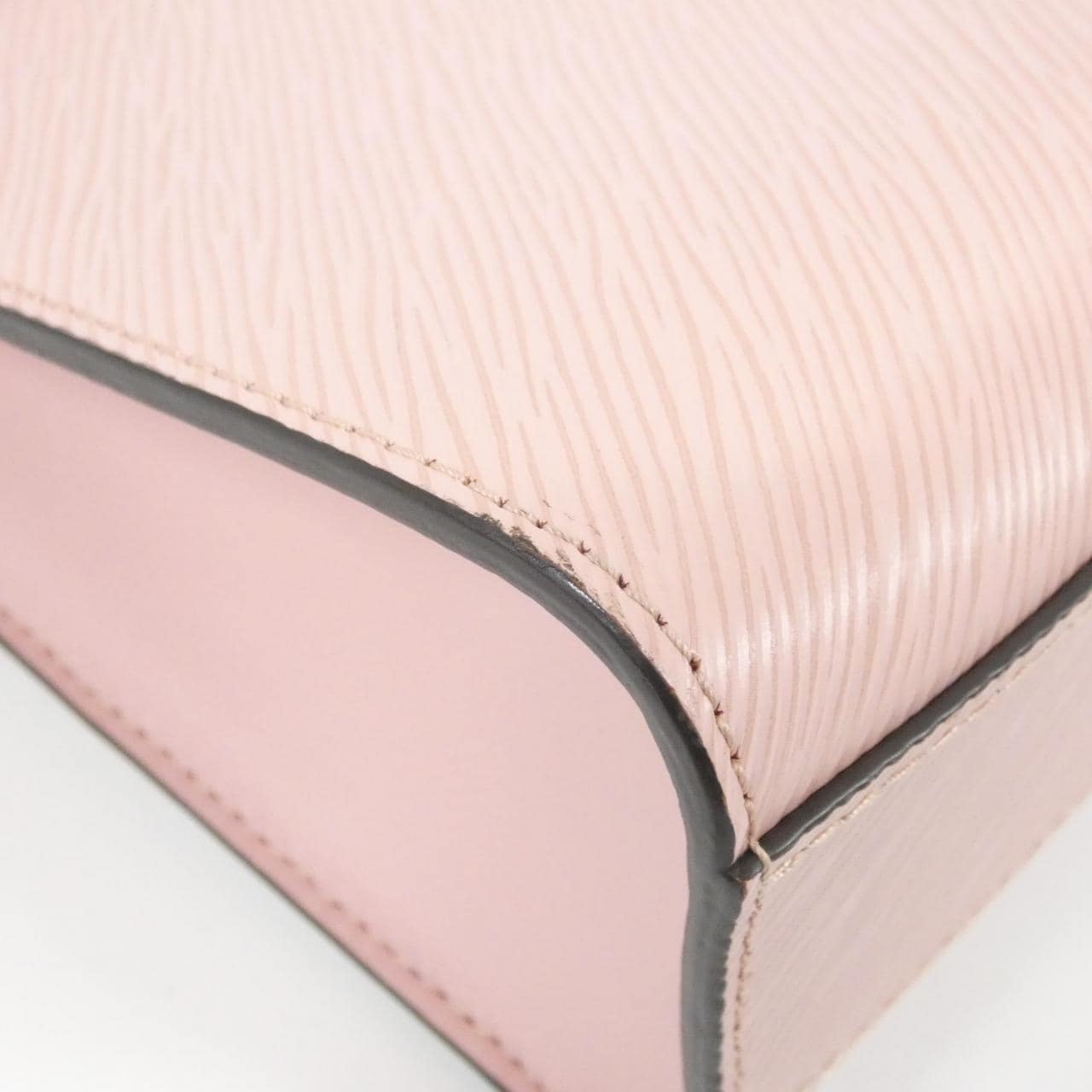 ルイヴィトン エピ サックプラBB M58659 バッグ