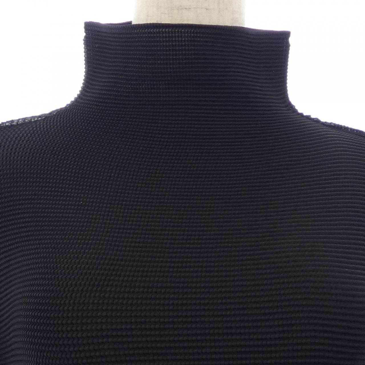 ミーイッセイミヤケ me ISSEY MIYAKE MI53FJ201 トップス