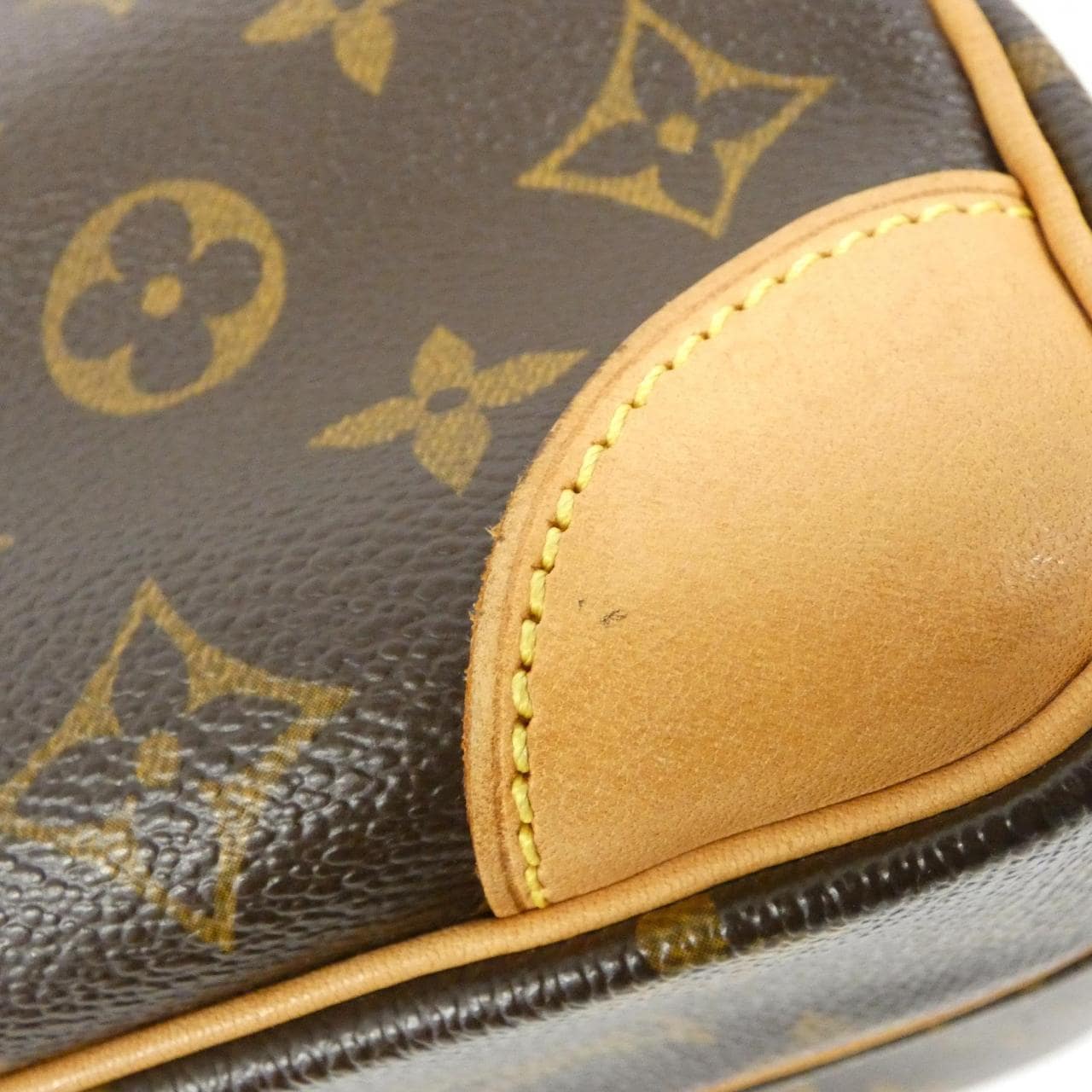 LOUIS VUITTON Monogram Nile M45244 單肩包