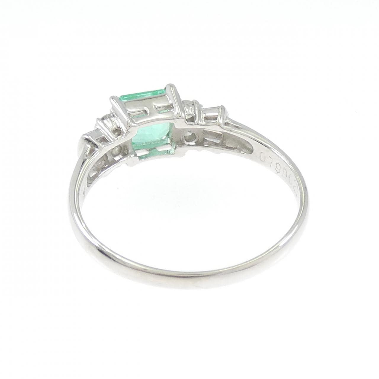 PT900 エメラルド リング 0.79CT
