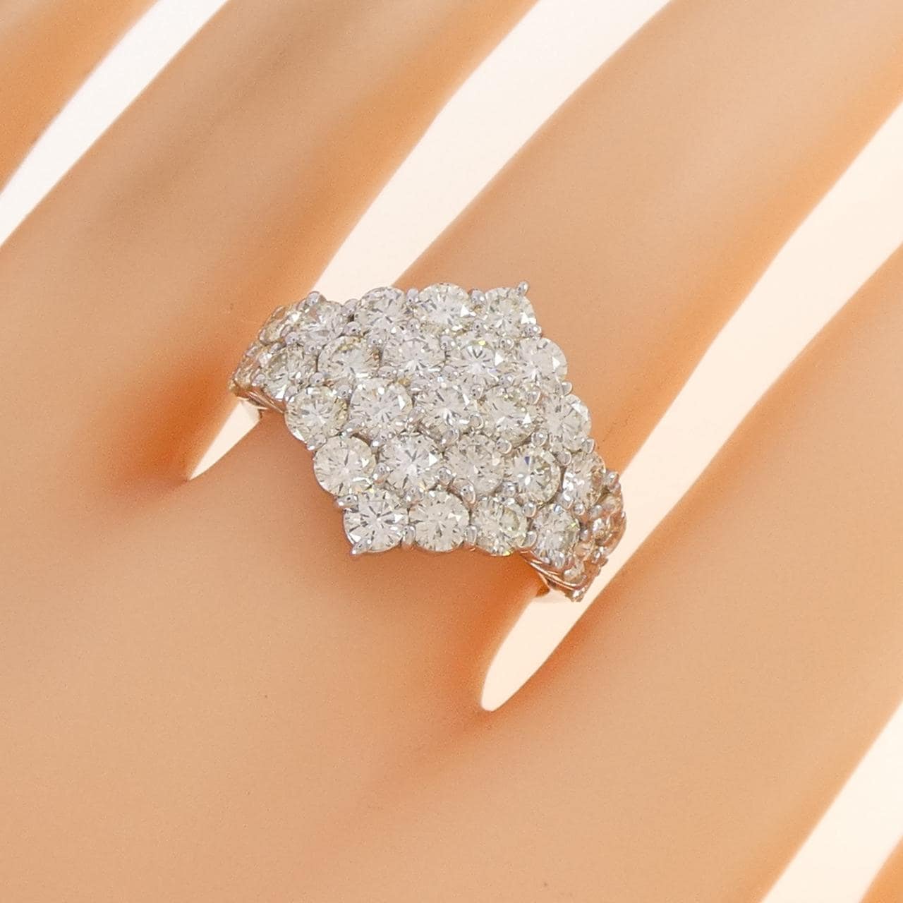 PT900 ダイヤモンド リング 3.00CT