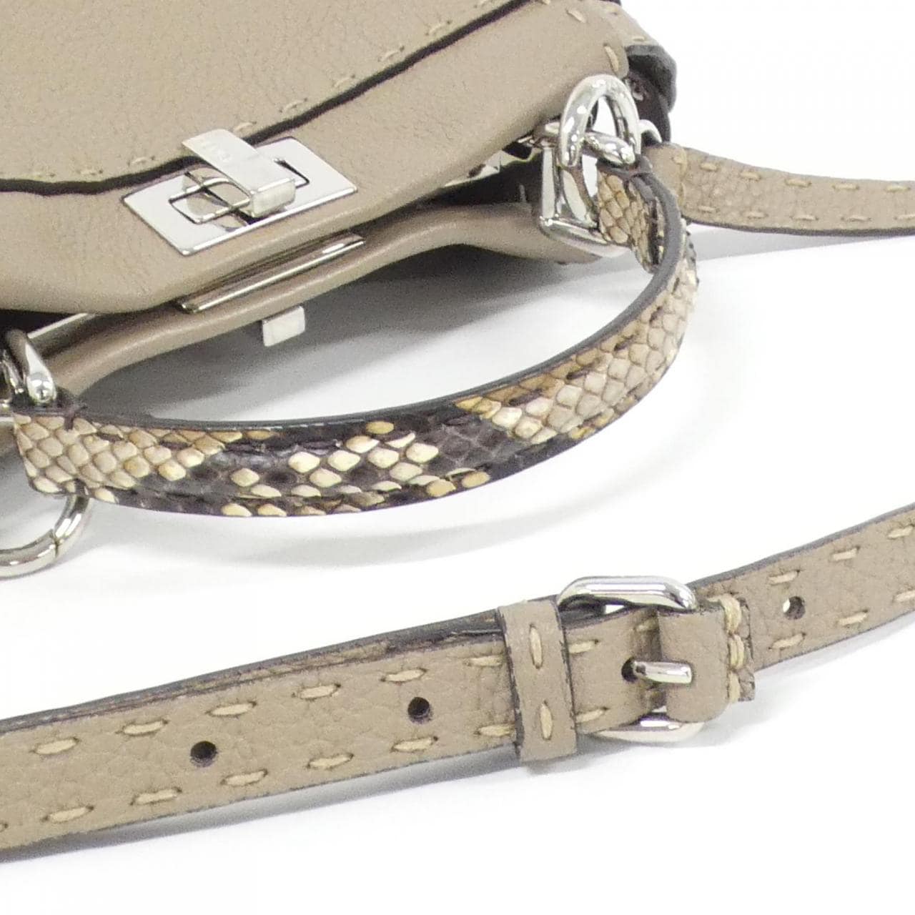 フェンディ SELLERIA ピーカブー ミニ 8BN244 N8K バッグ