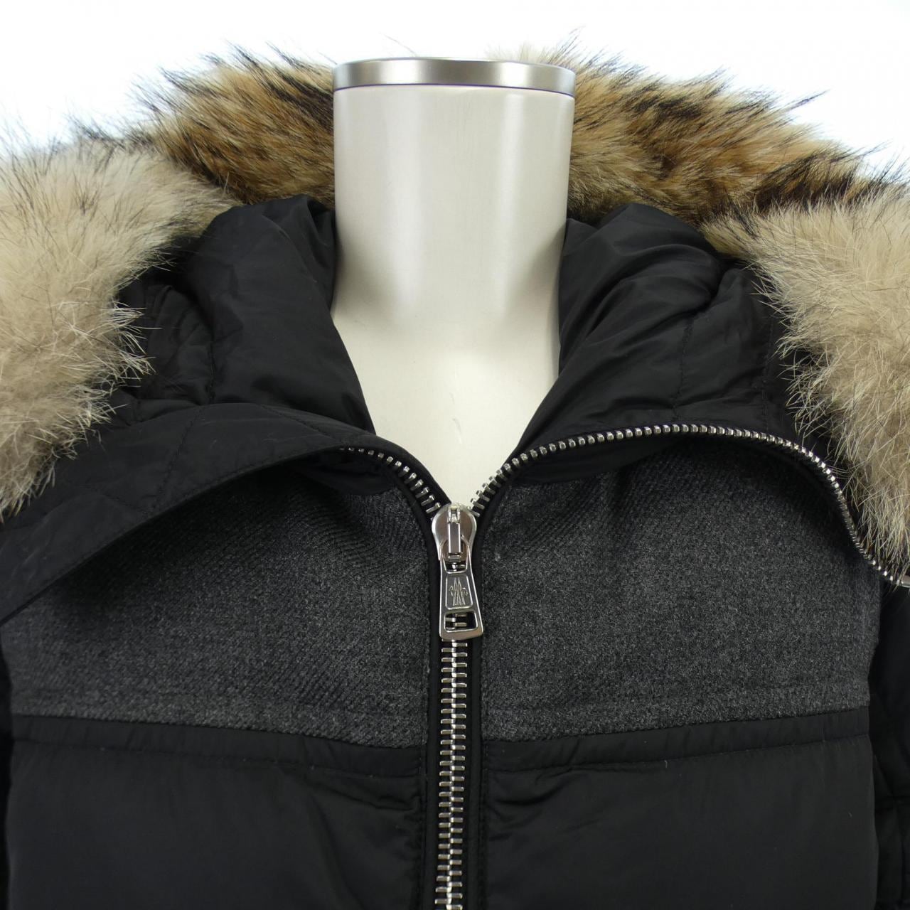 モンクレール MONCLER ダウンジャケット