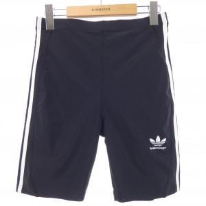 バレンシアガ BALENCIAGA ADIDAS 725599 TYK07 ショートパンツ