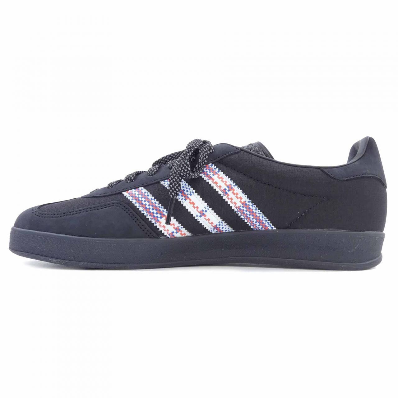 アディダス ADIDAS スニーカー