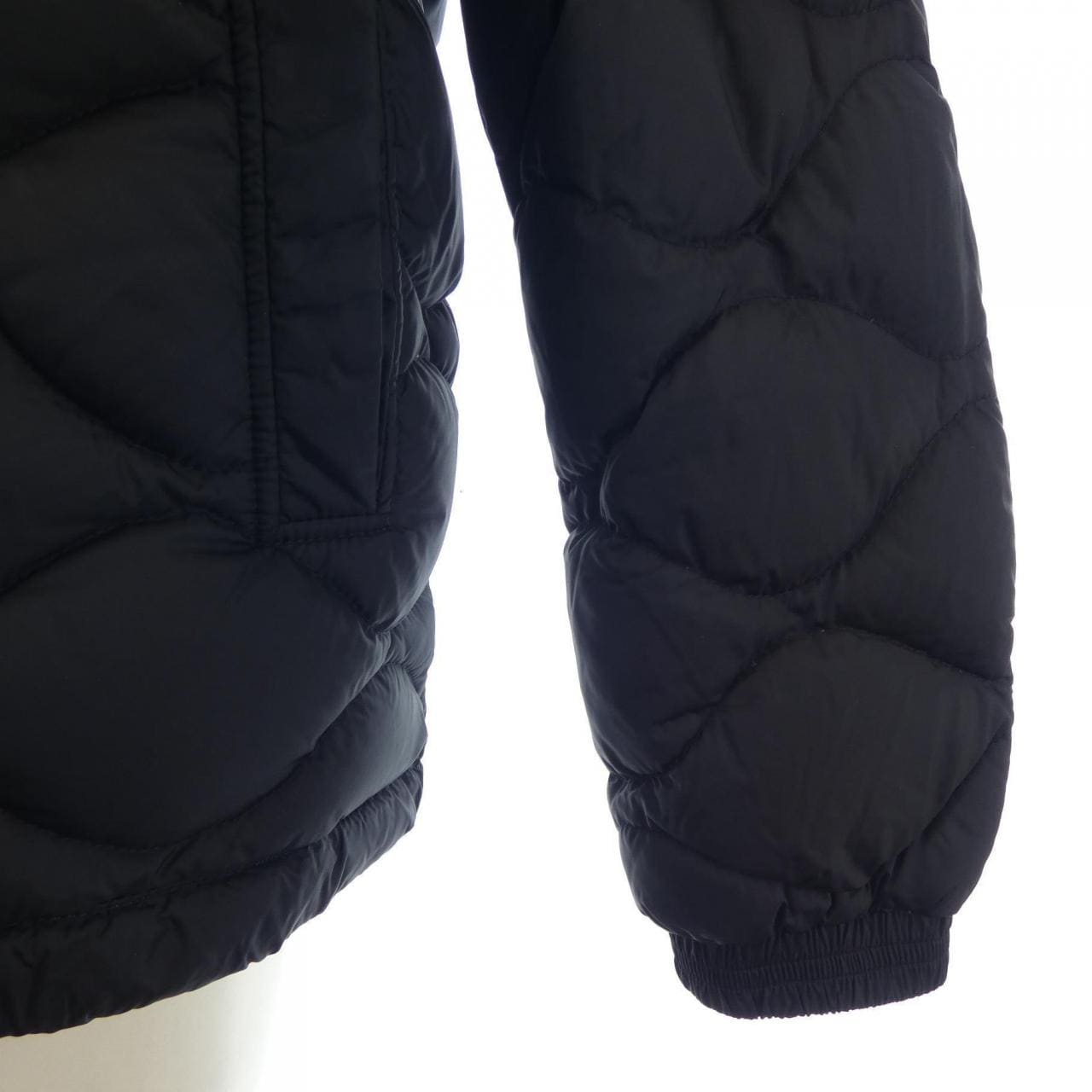 モンクレール MONCLER MORANDIERES ダウンジャケット