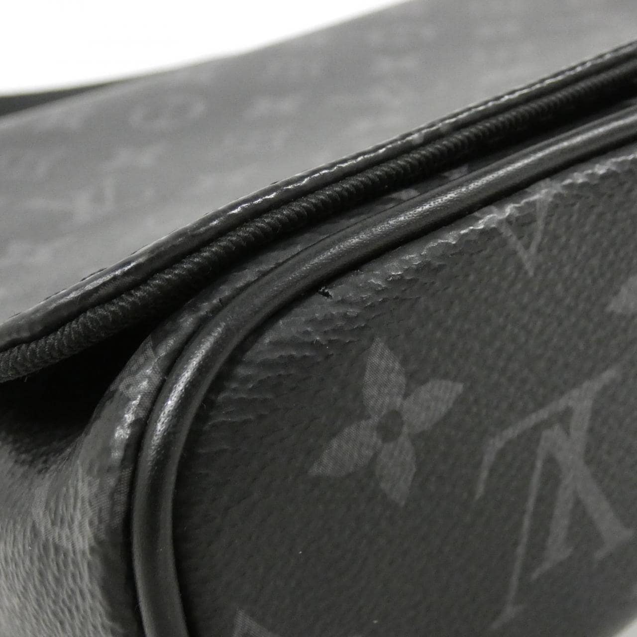 ルイヴィトン モノグラム エクリプス ディストリクト PM M45272 ショルダーバッグ