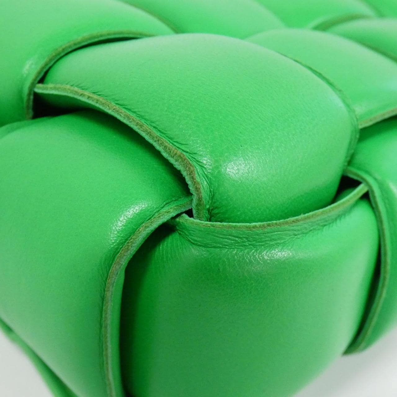 ボッテガヴェネタ 591970 VCQR1 ショルダーバッグ