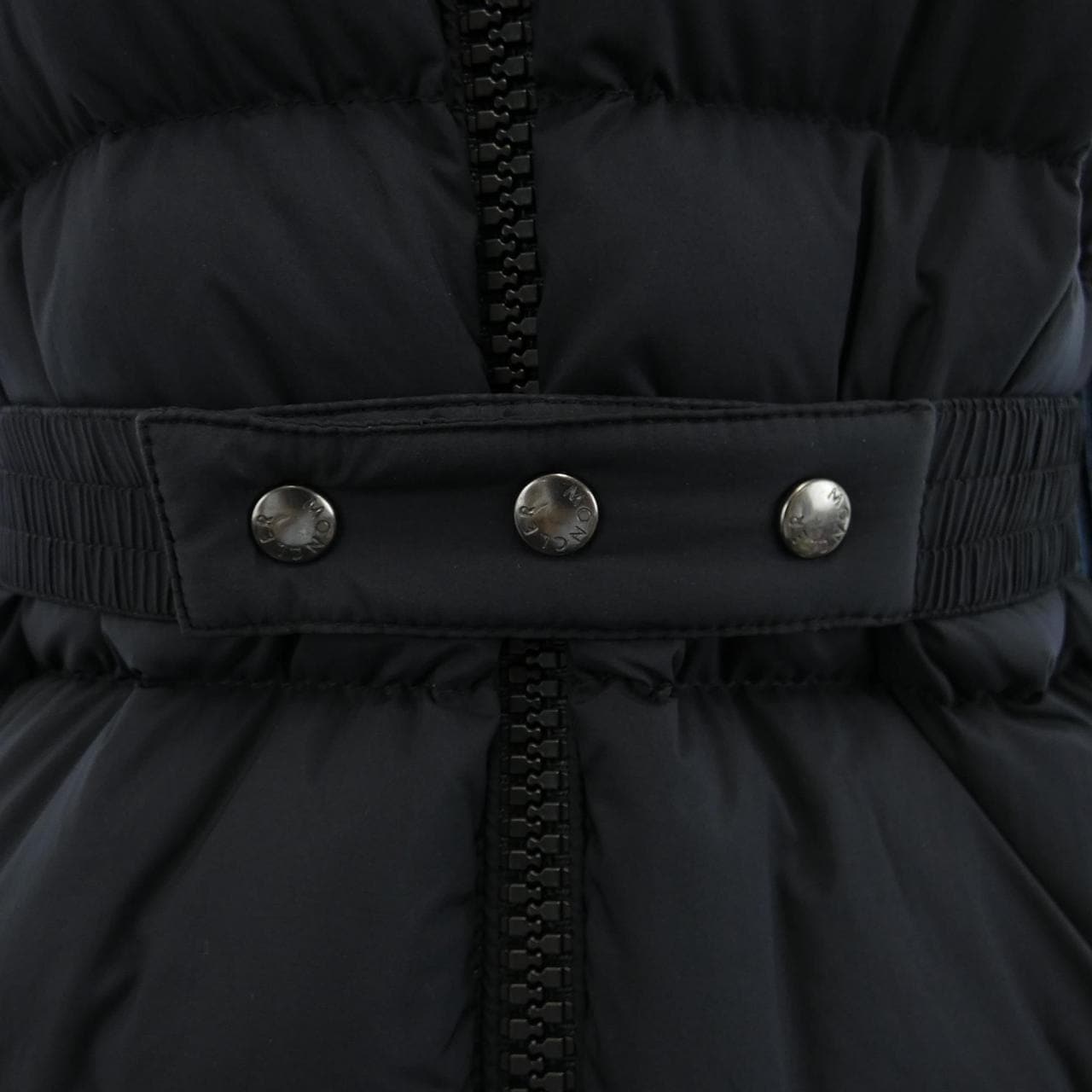 モンクレール MONCLER ダウンジャケット