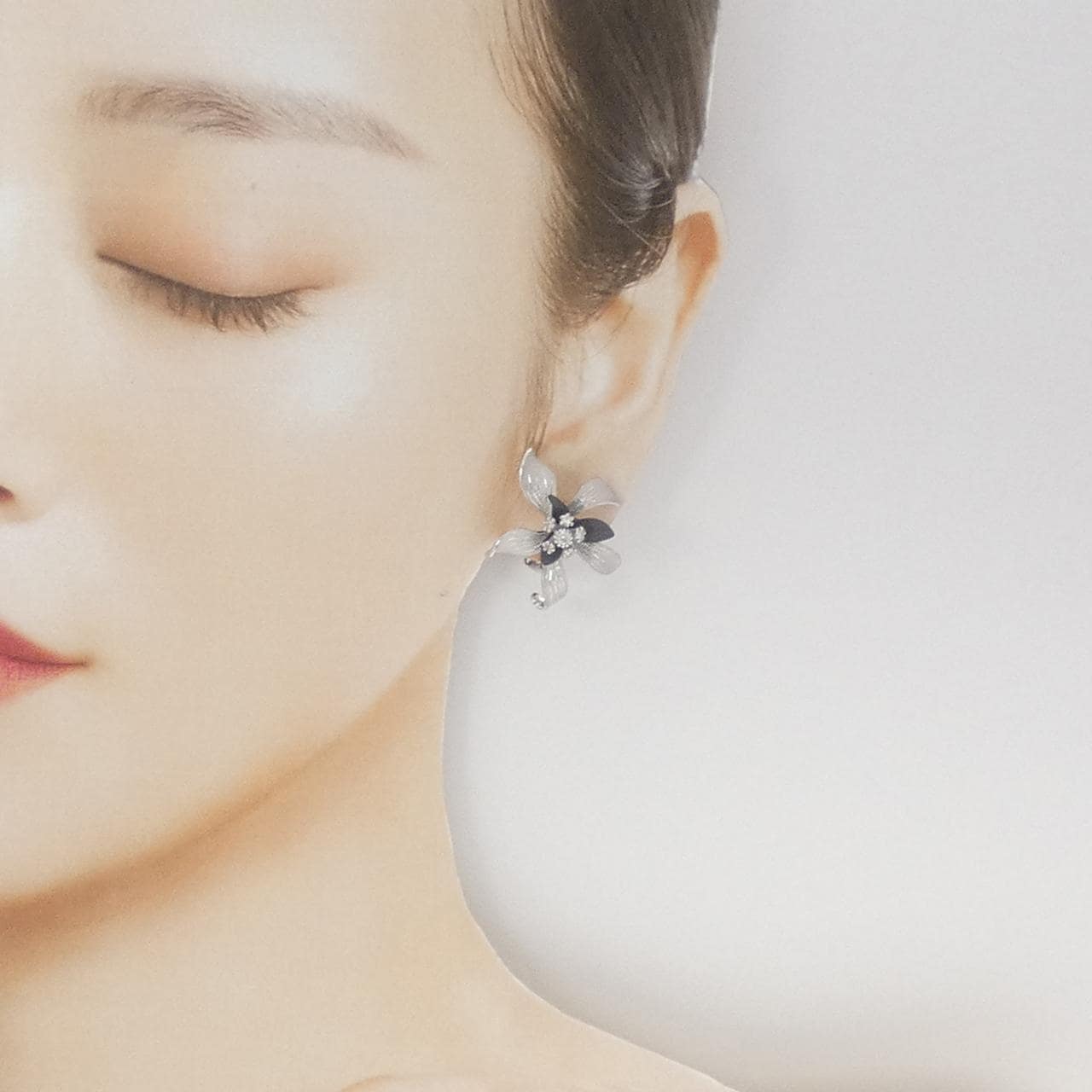 松井久子 ダイヤモンド イヤリング 0.30CT