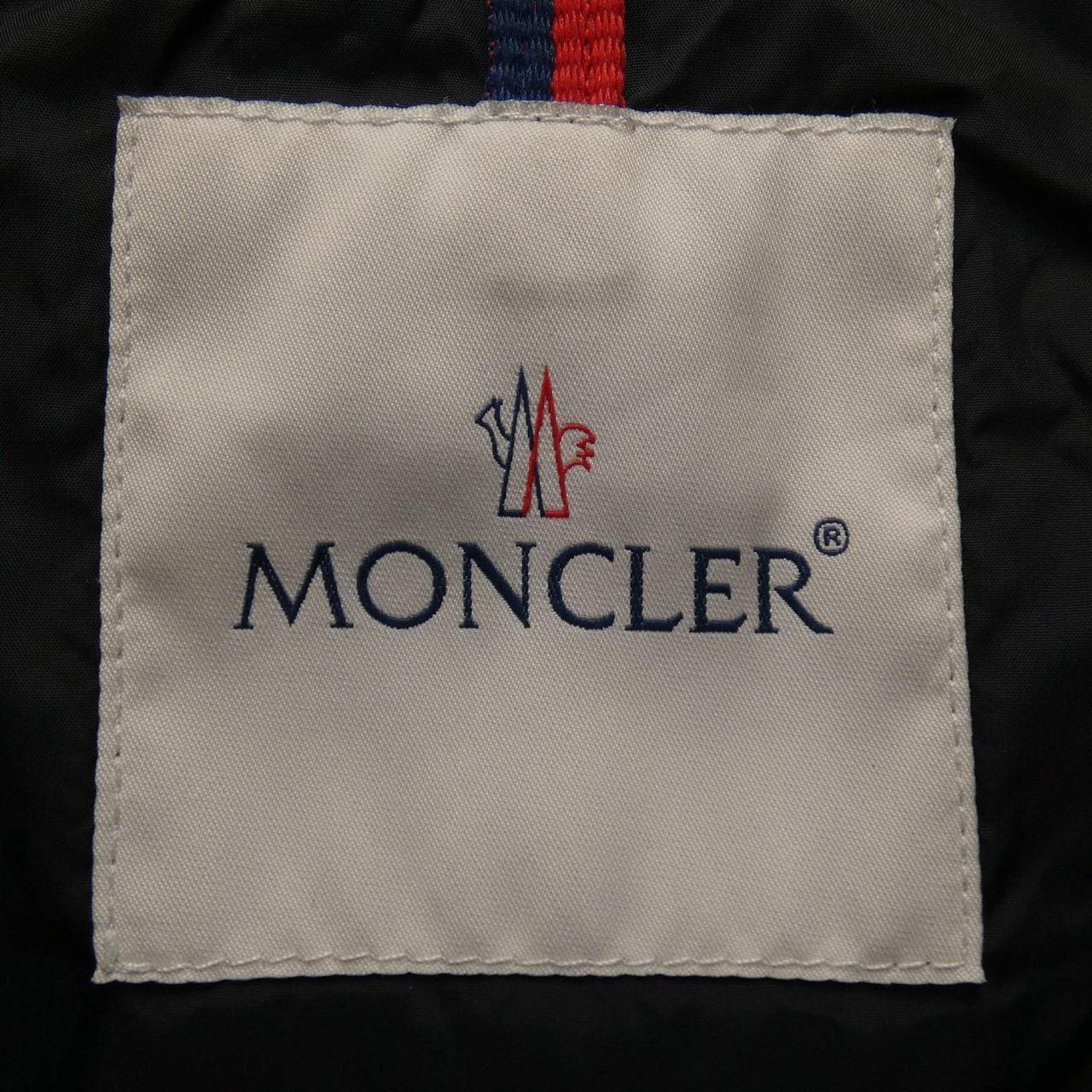 モンクレール MONCLER ダウンジャケット