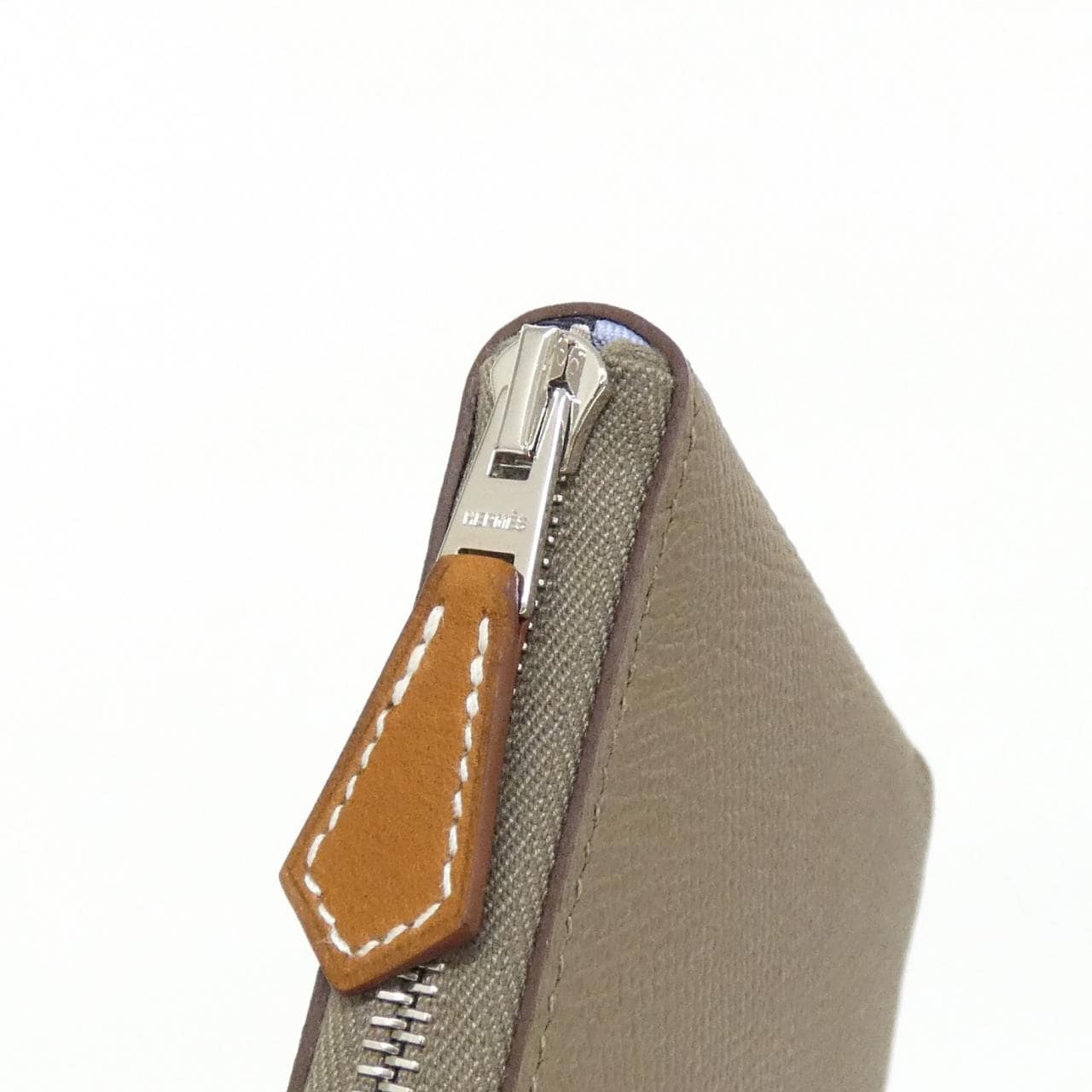 【未使用品】エルメス EN LIBERTE シルク イン コンパクト 084266CK 財布