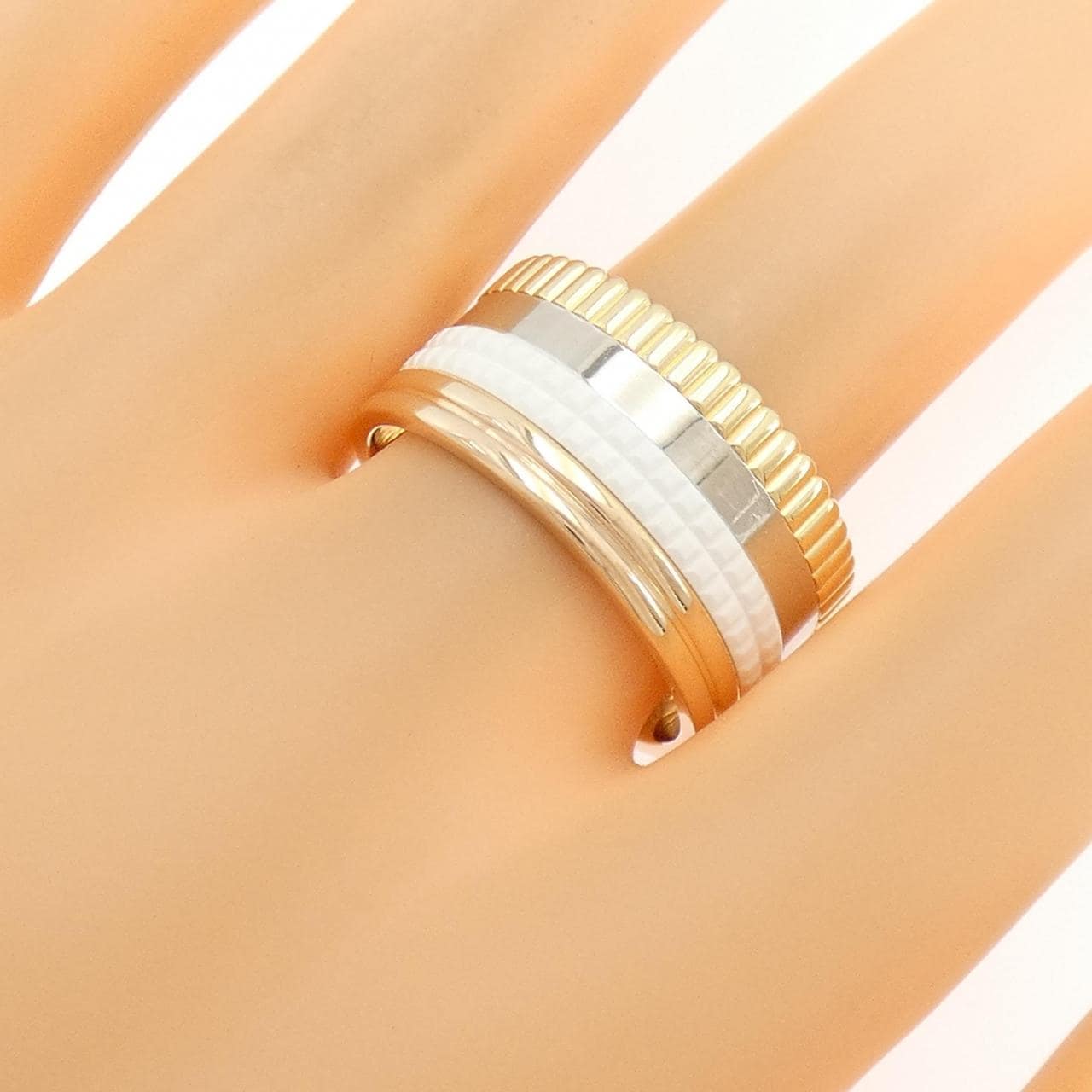 ブシュロン キャトル ホワイト リング ラージ