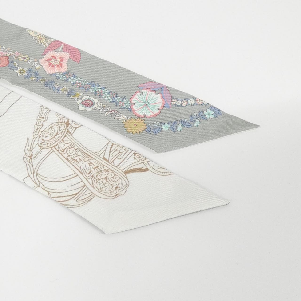 【未使用品】エルメス BRIDES DE GALA EN FLEURS ツイリー 064220S スカーフ