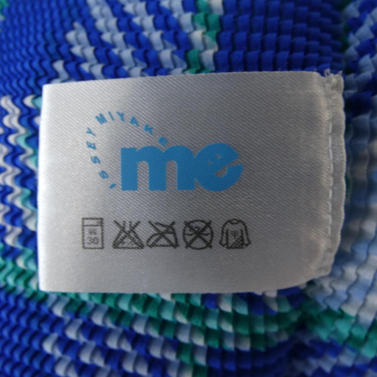 ミーイッセイミヤケ me ISSEY MIYAKE MI43FK236 トップス